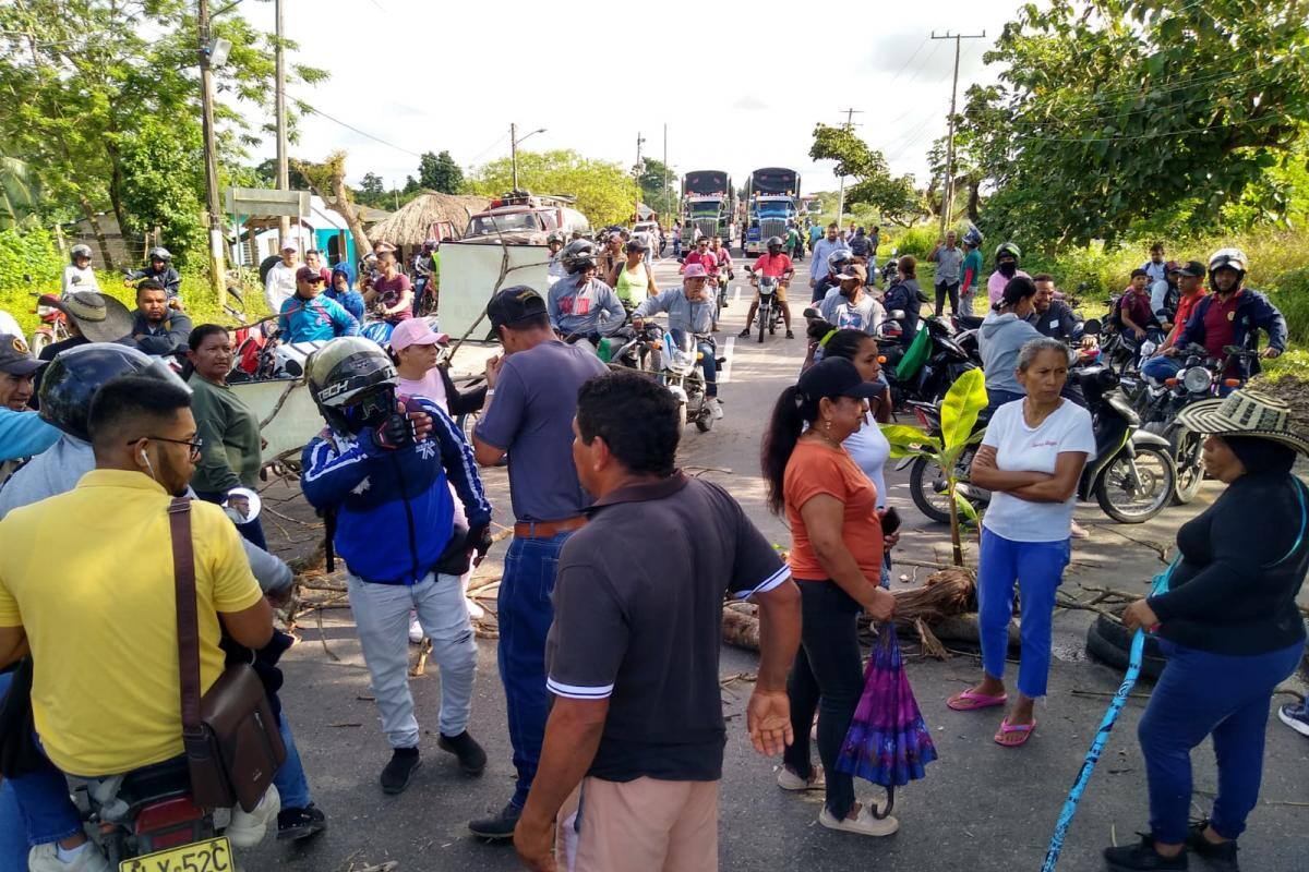Bloqueo en la troncal: indígenas piden culminación del acueducto