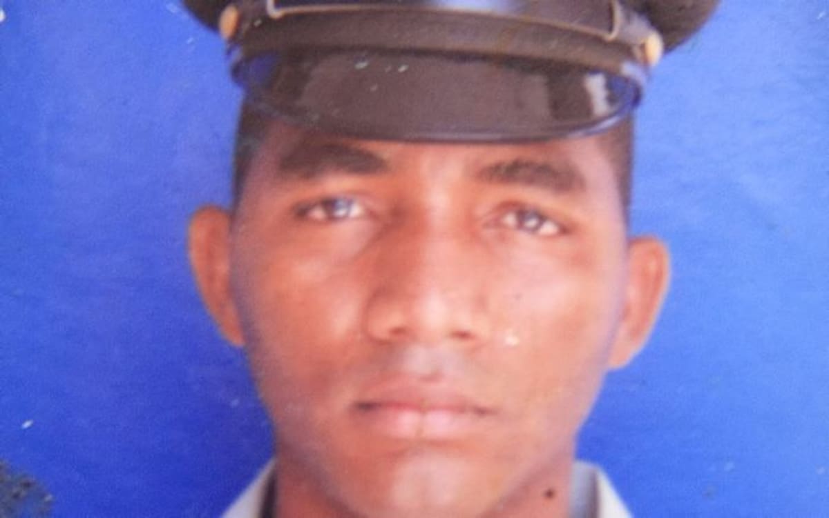 Roberto González Pantoja. Policía asesinado en La Candelaria.