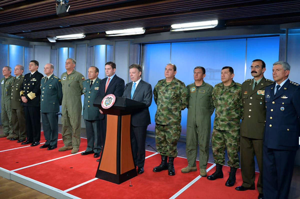 El presidente de la República, Juan Manuel Santos expresaba su “respaldo y gratitud” con las Fuerzas Militares y se comprometió a seguir “abogando por su seguridad jurídica". COLPRENSA