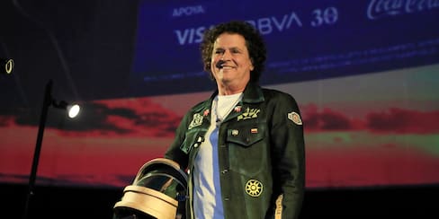 Carlos Vives pone a cantar a la Selección: lanzan cánticos inspirados en sus éxitos