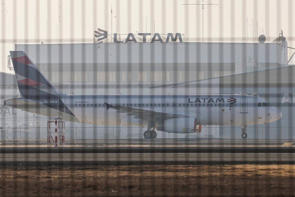 Las acciones de Latam caen tras acogerse a la ley de quiebras de EE.UU.