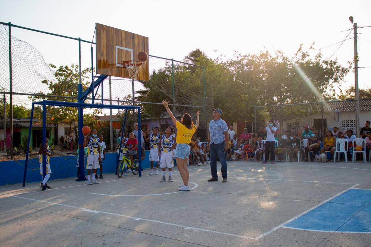 Germinan granitos de paz y deporte en el barrio Olaya