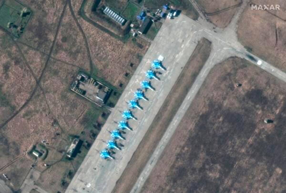 Despliegue de los cazas Sukhoi Su-34 en la base aérea de Primorsko-Akhtarsk, en Krasnodar Krai, Rusia. //EFE