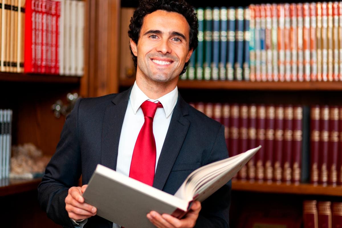 ¿Quiere especializarse en derecho? Estas son algunas alternativas