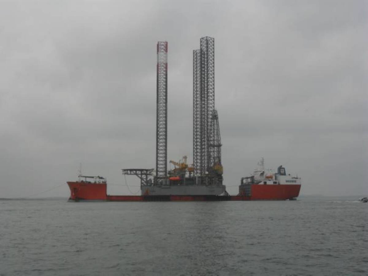 Plataforma "Offshore Mischief". HERMES FIGUEROA - EL UNIVERSAL