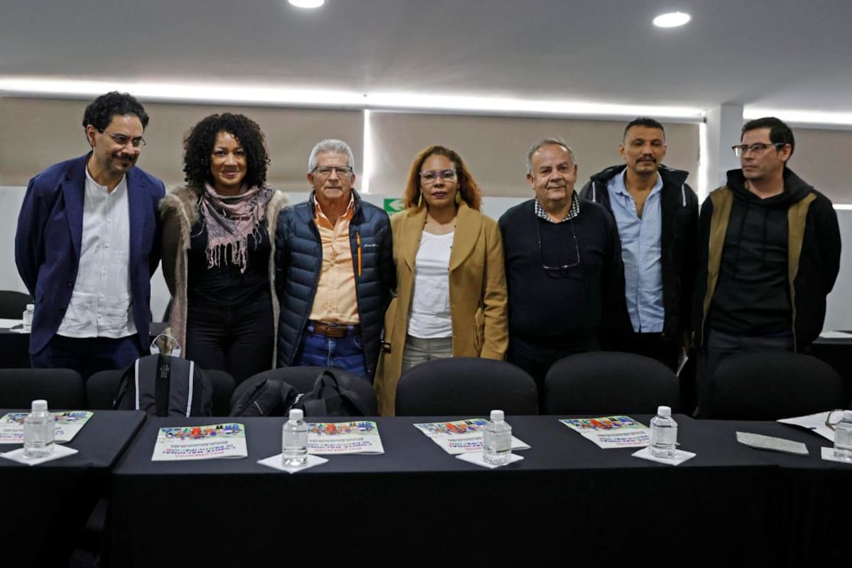 Arrancan asambleas para definir el papel de la sociedad en los acuerdos de paz