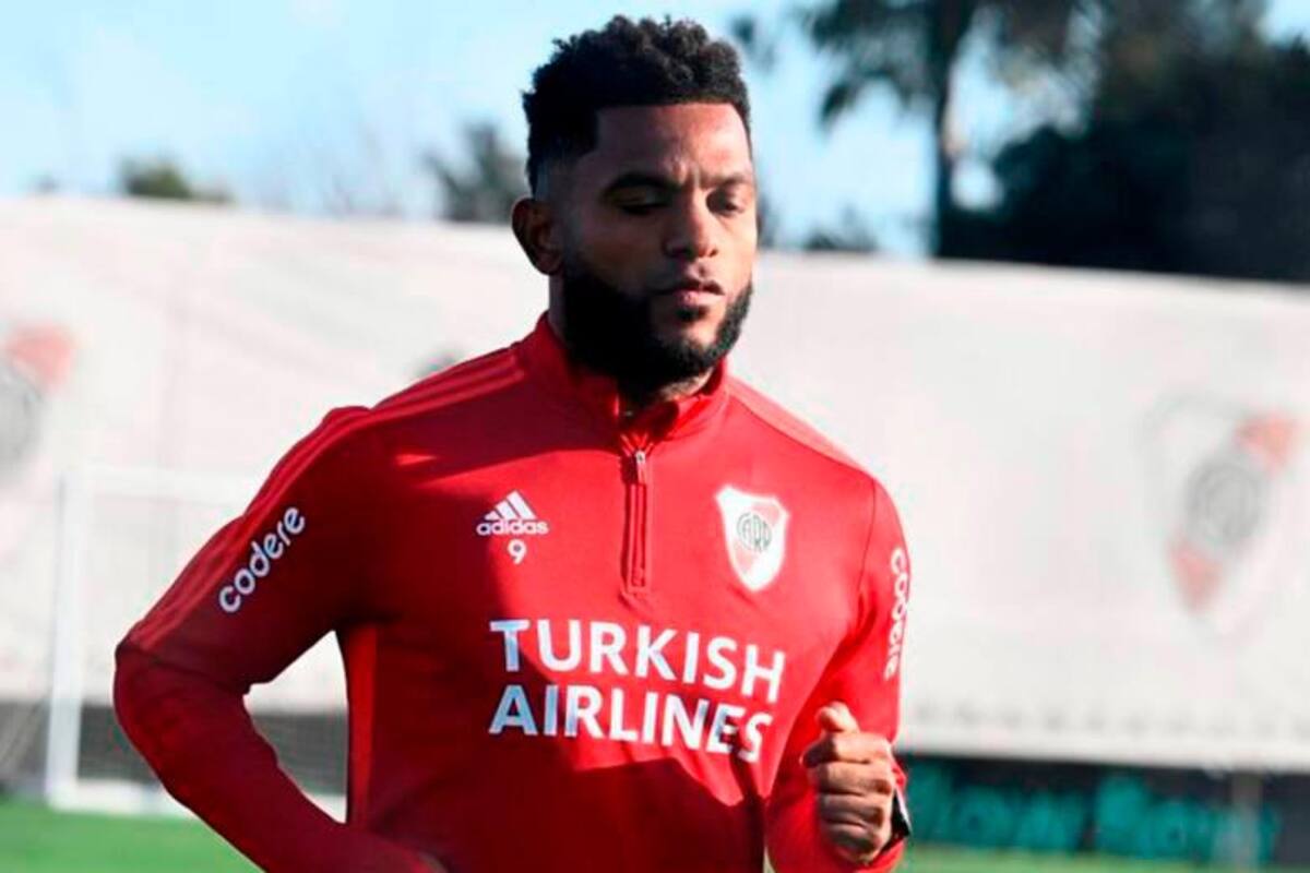 ¿Estará Borja a la altura de los delanteros colombianos que tuvo River?