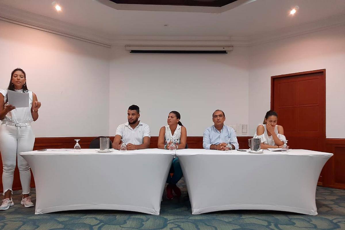 Voleibolistas de Bolívar piden la salida del presidente de la liga