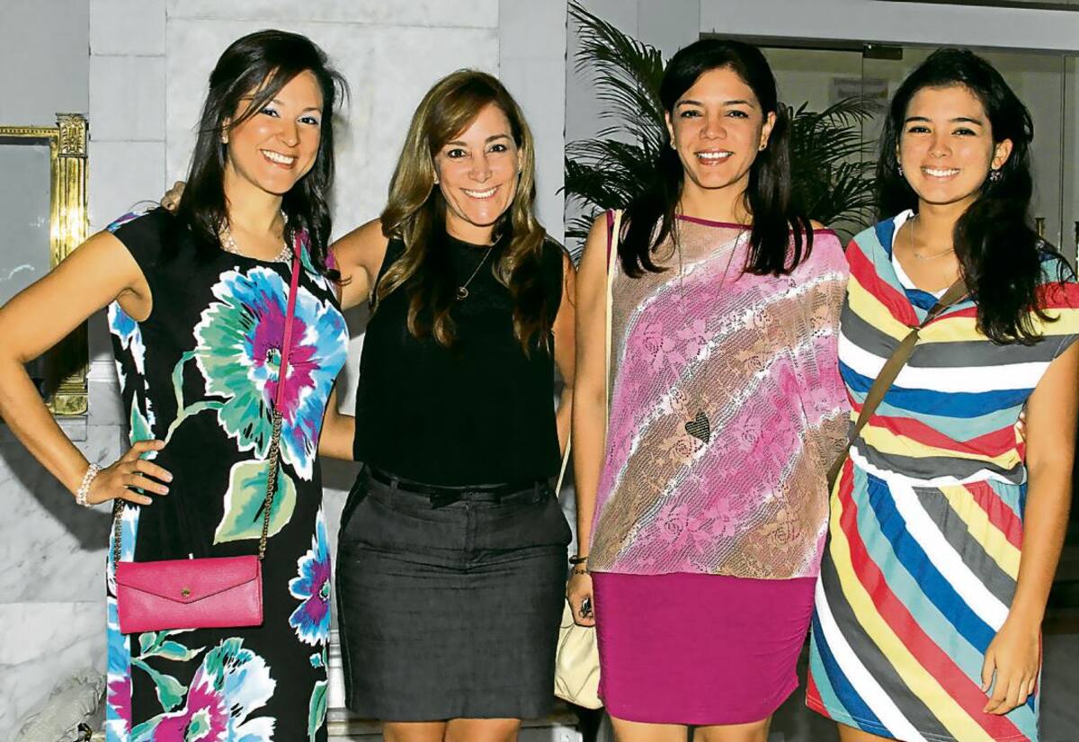 María Lucía Herrera, Fabiola Martínez, María Cristina Pa-reja y María Alejandra Pareja.