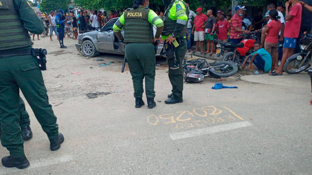 El conductor salió ileso y, al parecer, está en la estación de Policía de Arjona.