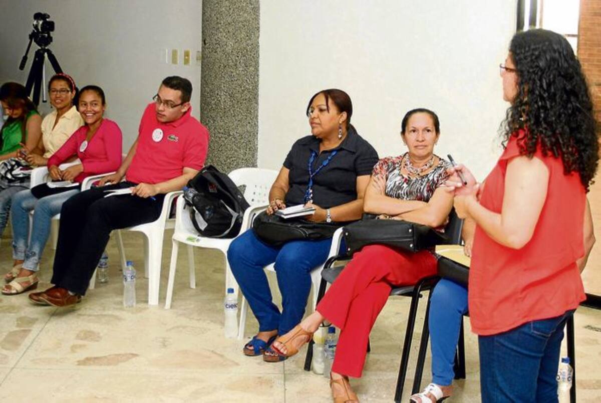 Representantes de las instituciones que hacen parte de la Mesa de Primera Infancia participaron en un taller durante dos días. MANUEL SANTIAGO PÉREZ/EL UNIVERSAL/