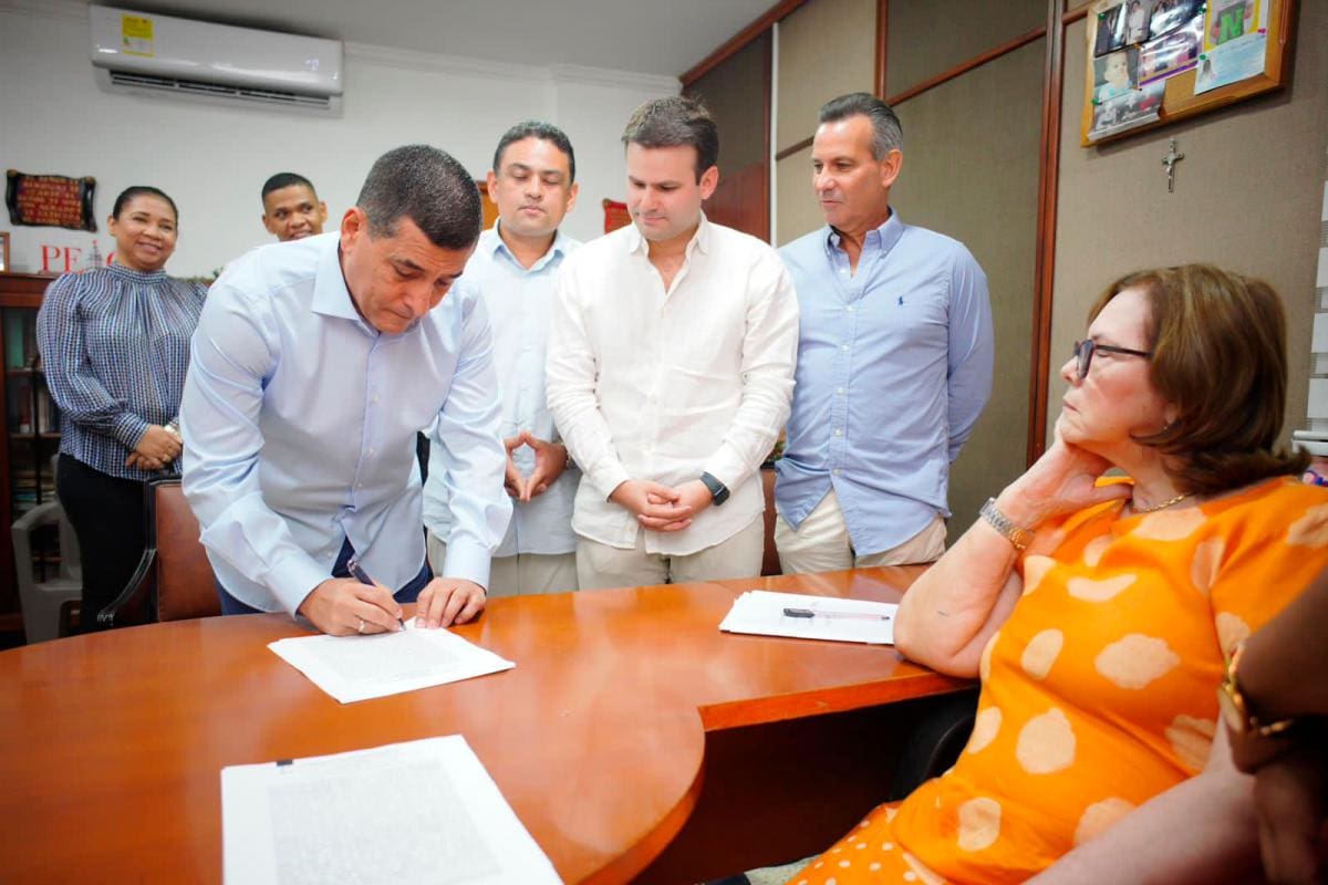 Video: Dumek Turbay se posesiona como nuevo alcalde de Cartagena