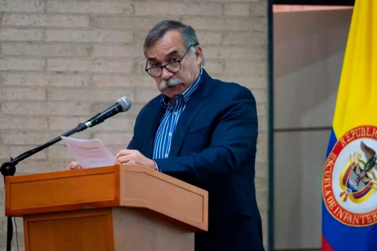 Llaman a declarar a exviceministro de Gustavo Petro por supuestas coimas