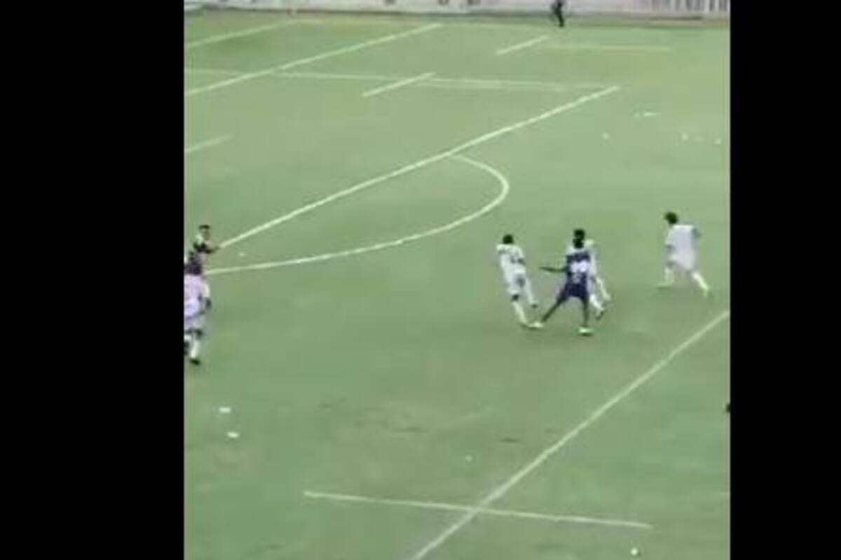 Video: pelea, robo y desorden en partido de fútbol aficionado