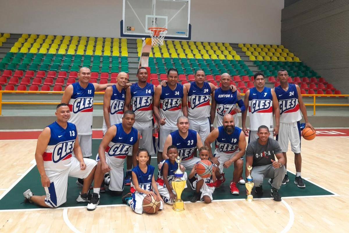 La cancha de Bocagrande se alista para el Torneo de Básquet Plus 40