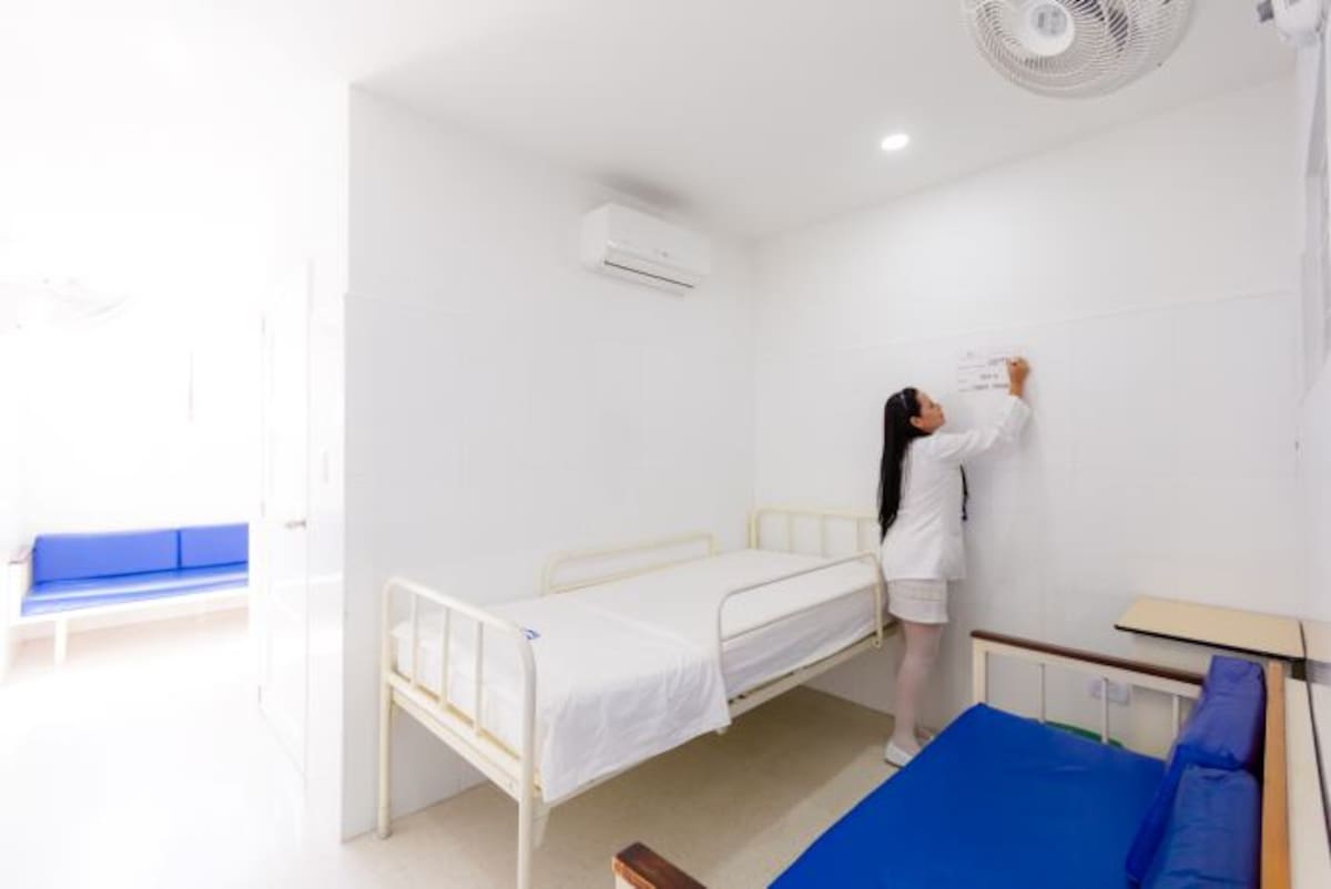 La confortable y amplia sede principal de Clínica La Misericordia se encuentra en el barrio Amberes Cll. 30 # 41 - 26