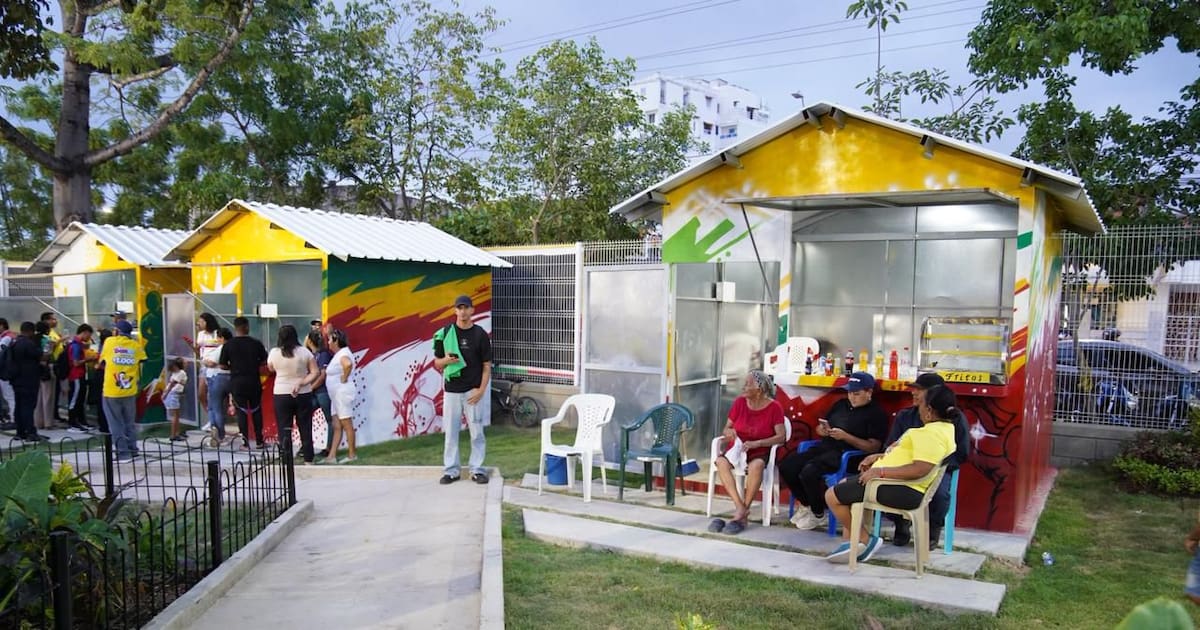 Vendedores ambulantes estrenan módulos comerciales el Complejo Deportivo Alameda La Victoria