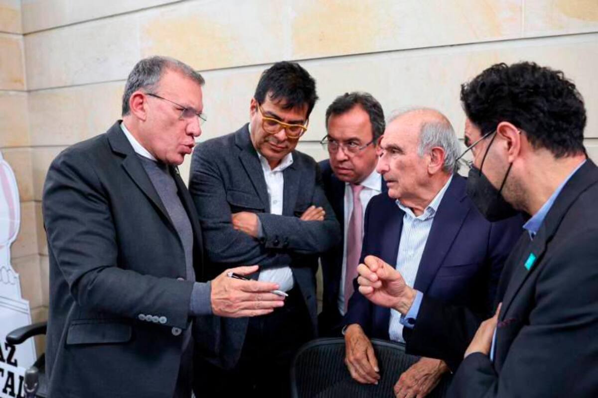 Gobierno ganó la puja: narcodisidentes de Farc sí entrarán a la paz total de Petro