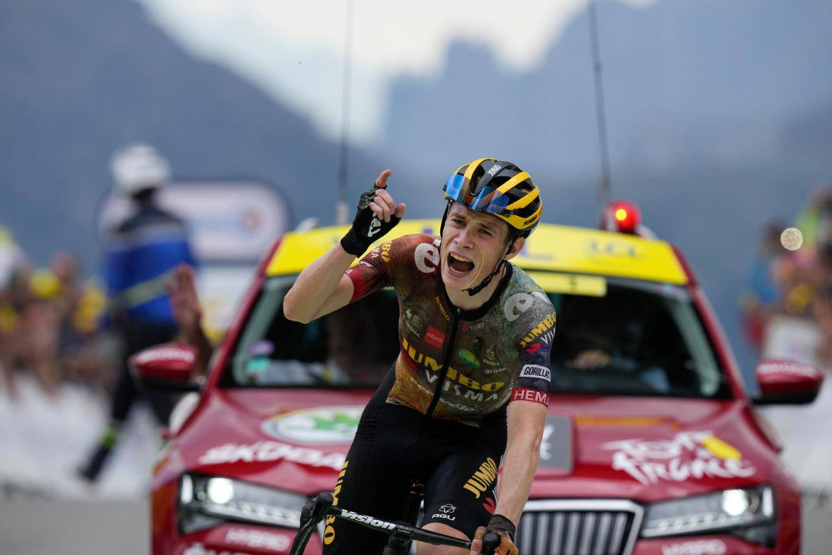Vingegaard destrona a Pogacar en la cima del Granon, Quintana segundo
