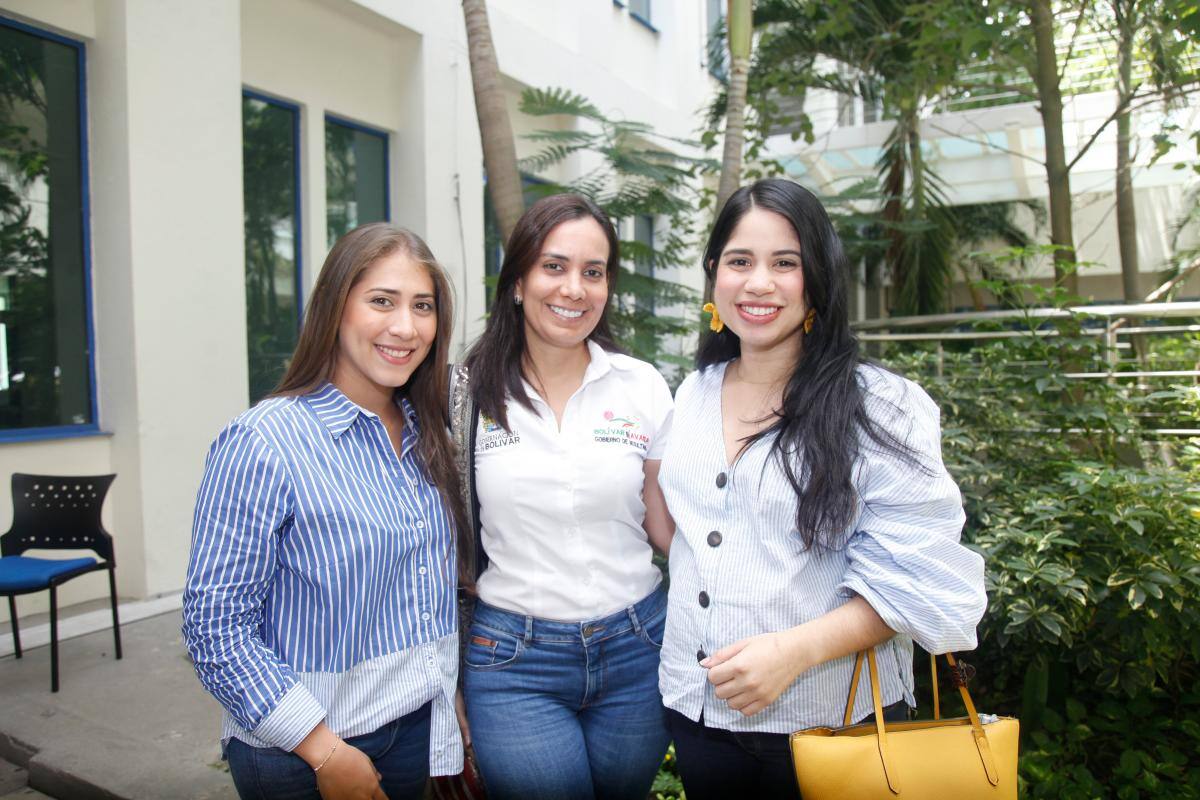 Carmen Riobo, Ana Milena Jiménez y Johana Ordosgoitia.