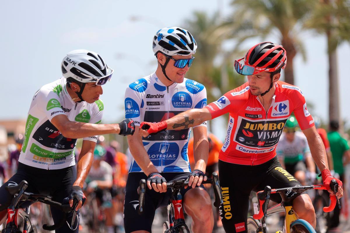 Egan Bernal: “Aún no he visto puntos débiles a Roglic”