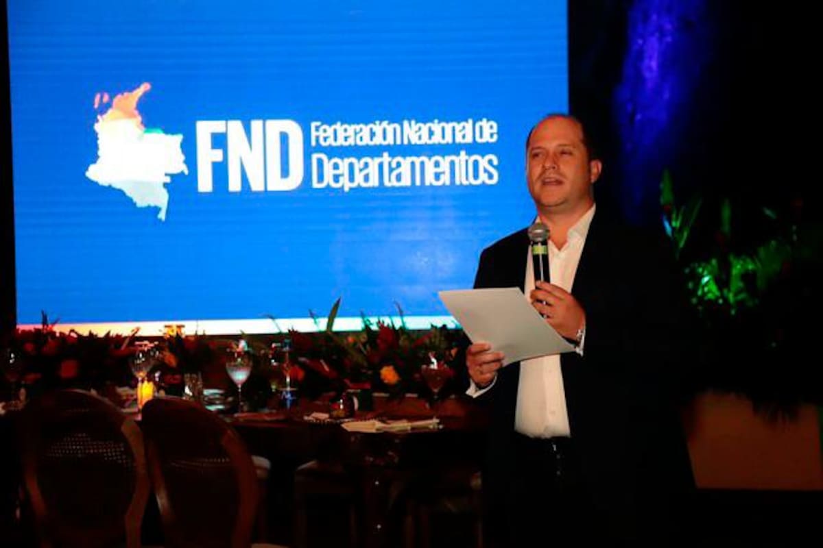 Gobernadores tienen lista su propuesta para la reforma tributaria de Petro