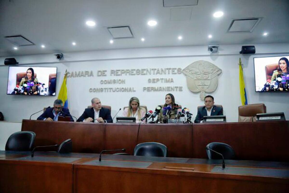 Aprueban primer bloque de artículos de la reforma laboral