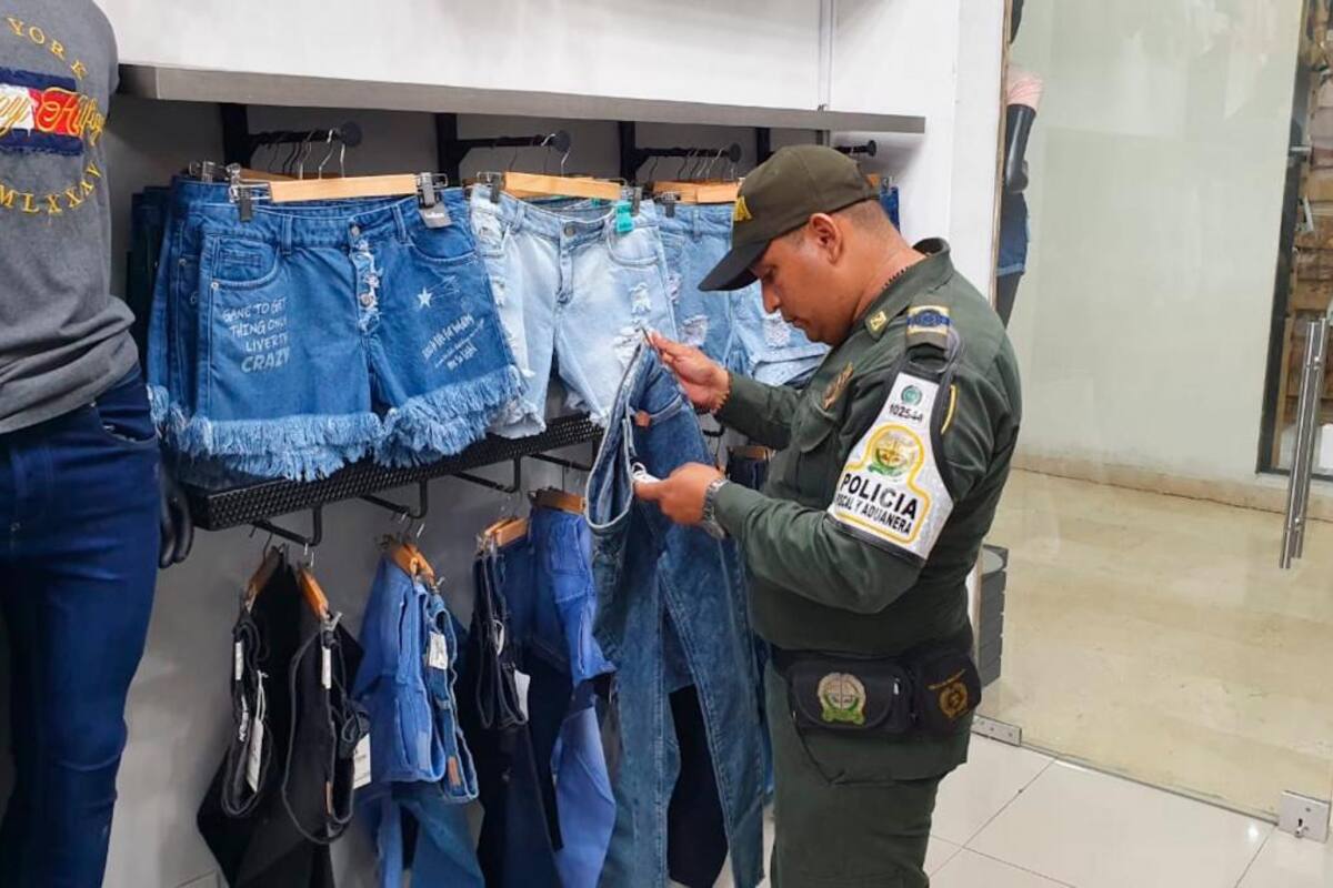 Autoridades aprehenden mercancía ilegal avaluada en más de $128 millones