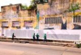 Control Urbano y Espacio Público quitan propaganda ilegal en Barranquilla