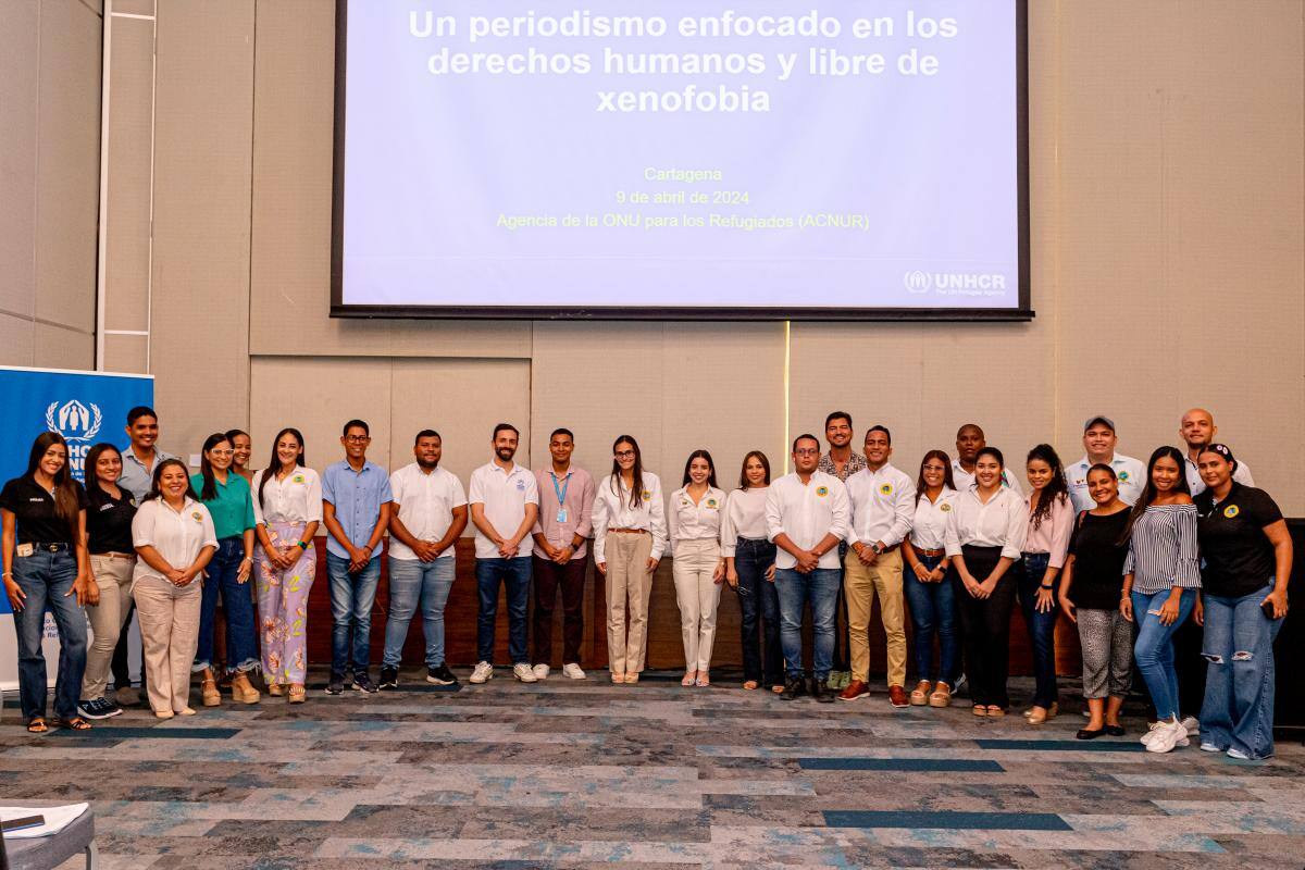 Periodistas asisten al taller: Comunicar en contextos de movilidad humana