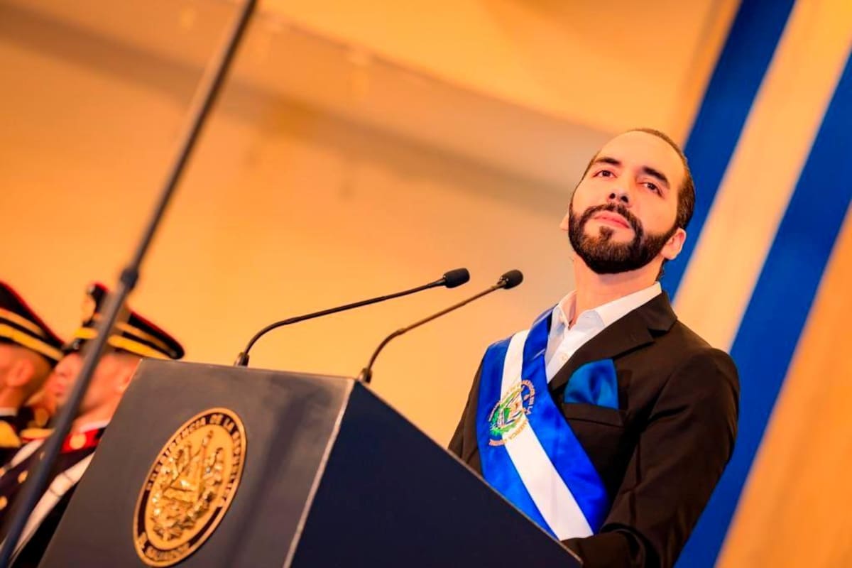 Últimas semanas de Bukele antes de dimisión obligada para buscar reelección