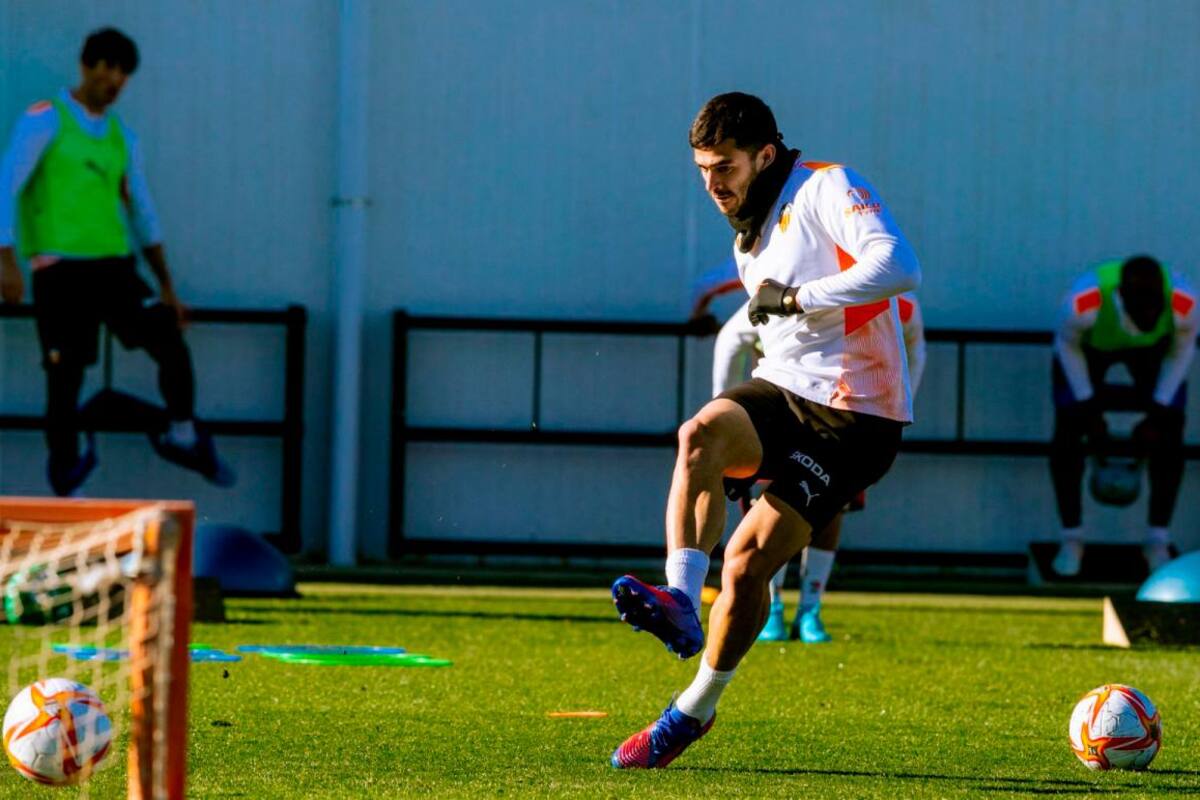 Maxi Gómez: “Dependemos de nosotros” para ir al Mundial de Catar