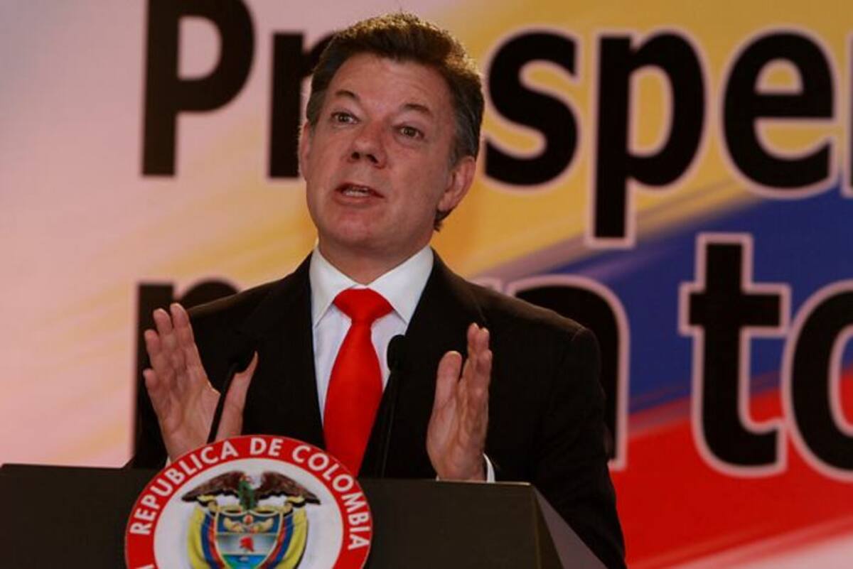 Juan Manuel Santos dijo que Frank Pearl, miembro del equipo negociador en Cuba, y el ex ministro de Hacienda Juan Carlos Echeverry, tuvieron contactos con Interbolsa, pero que no tiene motivos para decir que “actuaron de forma indebida”. COLPRENSA
