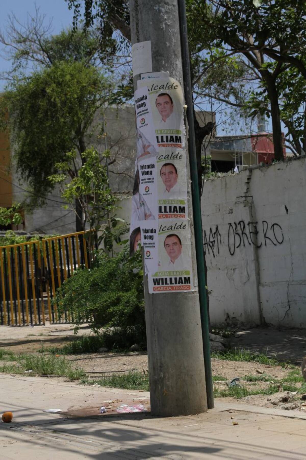 Afiches políticos con la cara del candidato o candidata, aparecieron en los postes de diversos sectores de la ciudad. Las autoridades anunciaron controles para regular e invitar al buen manejo del espacio público con esta propaganda ÓSCAR DÍAZ