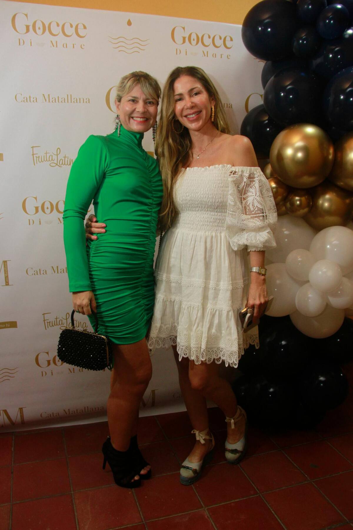 María Beatriz Mejía y Diana Vergara.