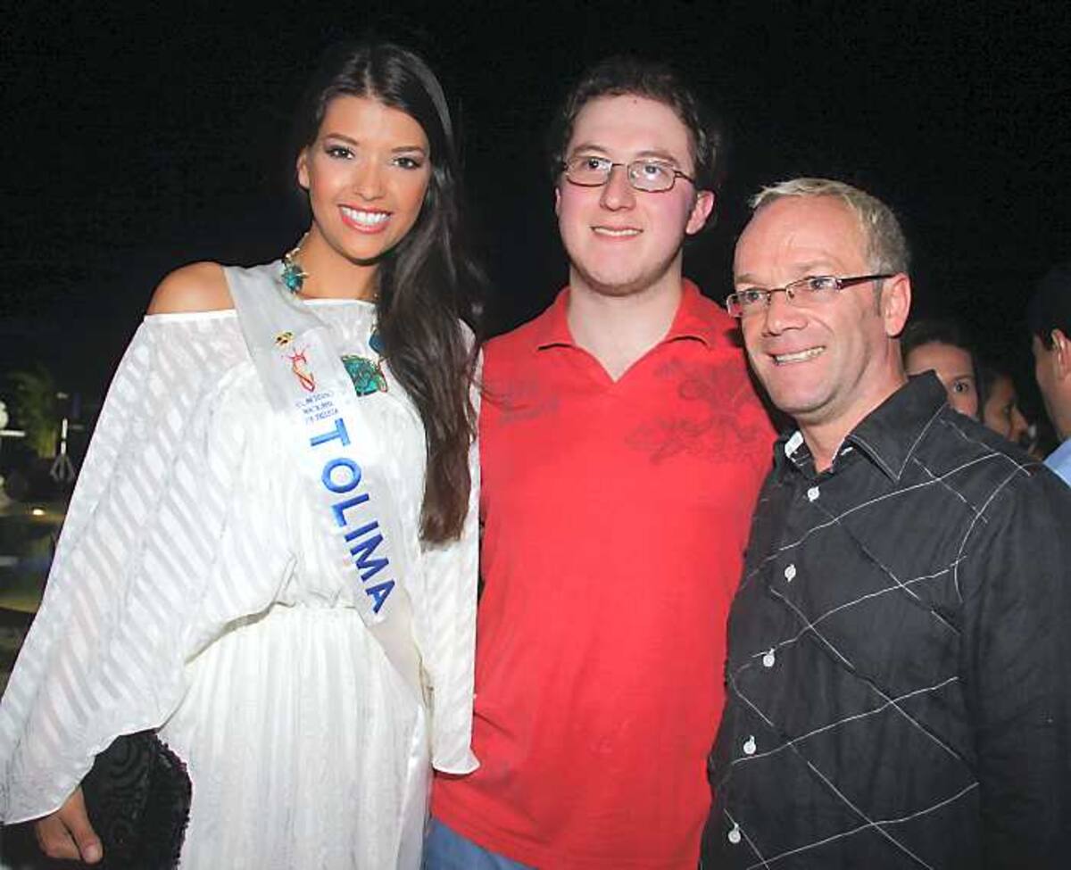 Señorita Tolima, Alexandra Herrera Avendaño, Henry Becerra y Carlitos Giraldo.