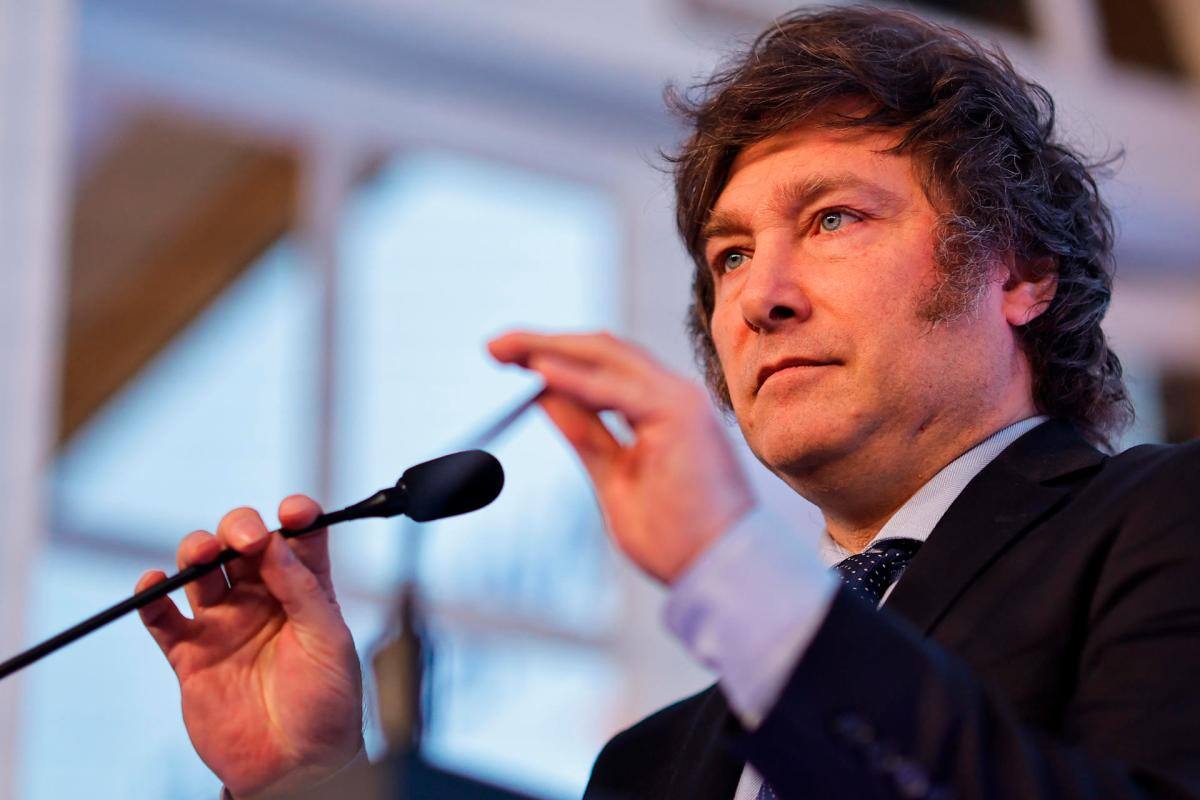 Javier Milei le respondió a Petro por compararlo con Hitler