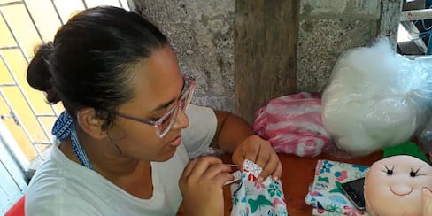 Capacitan en emprendimientos a 100 madres cabezas de familia