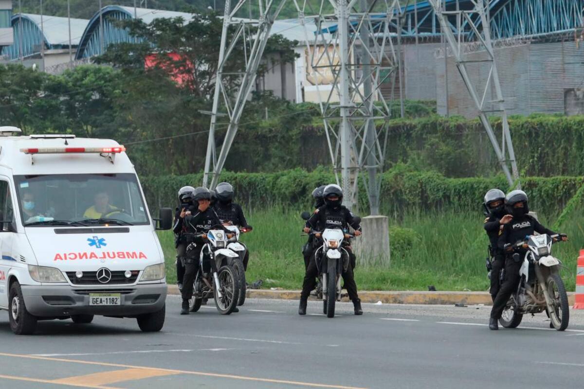 Video: Ya van 6 muertos tras enfrentamientos en una cárcel de Ecuador