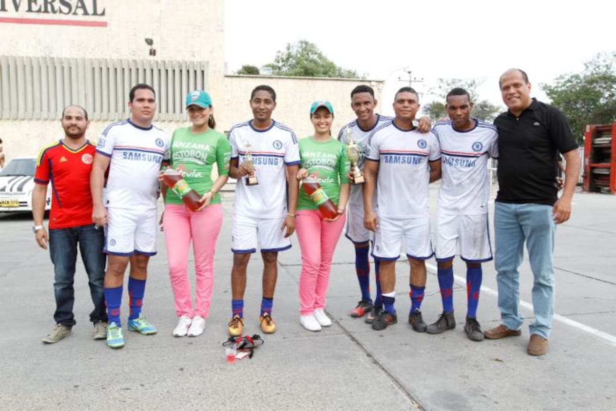 Chelsea completó el podio del certamen.