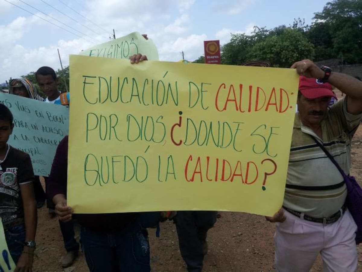 En este corregimiento de Barranco de Loba no se ha podido iniciar el periodo escolar por que los maestros no han sido contratados por la Gobernación de Bolívar. Fotos Cortesía