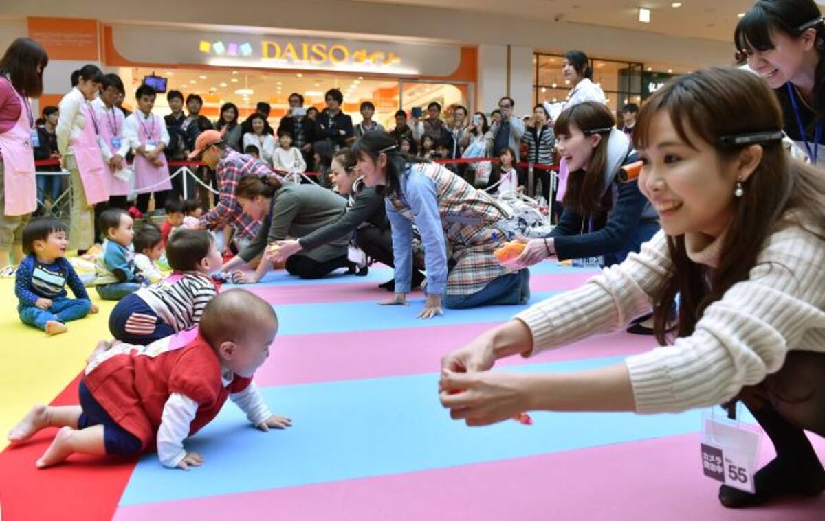 Competencia de gateo en Japón. AFP KAZUHIRO NOGI