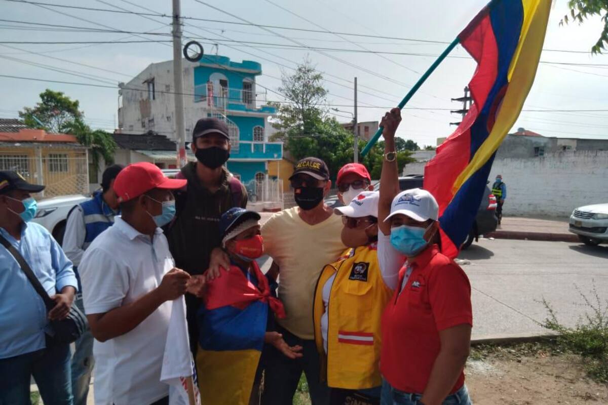 Alcalde Dau vuelve a las marchas pese a indagación de la Procuraduría
