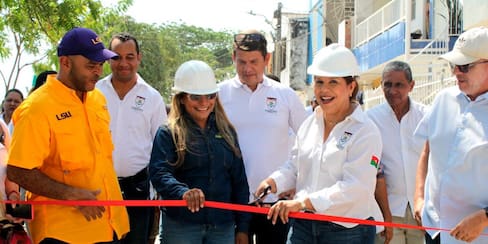 Alcaldía de Turbaco inauguró 4 calles y empezó trabajos en el sector El Talón