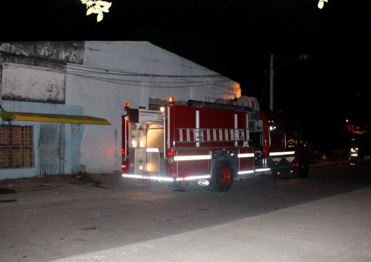 Las máquinas con las que actualmente cuenta el Cuerpo de Bomberos son convencionales y las escaleras accesorias que tienen, ninguna supera los 15 metros. DAGOBERTO CABARCAS
