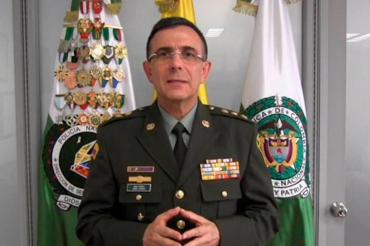 Duque reemplaza al director de la Policía Nacional