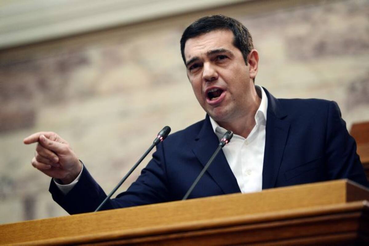 Tras ganar las elecciones de enero con la promesa de poner fin a la austeridad, Tsipras aceptó en julio un programa de rescate de 86.000 millones de euros (93.000 millones de dólares) en tres años, a cambio de más recortes. AFP LOUISA GOULIAMAKI