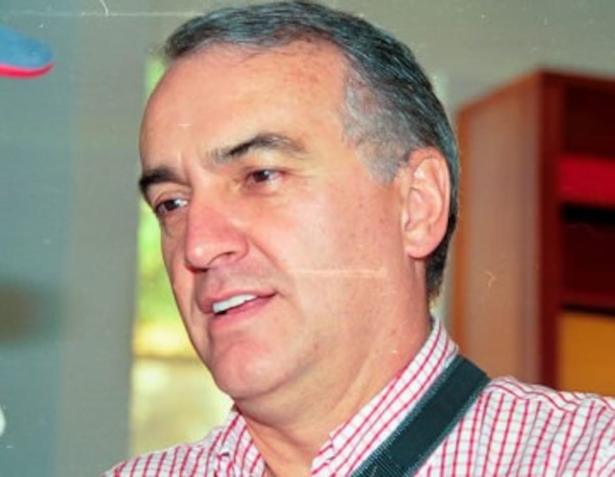 José Gabriel controvertido y sutil. En la farándula criolla dicen que es muy creído, que no soporta darle la mano a la gente. Que es elitista.
