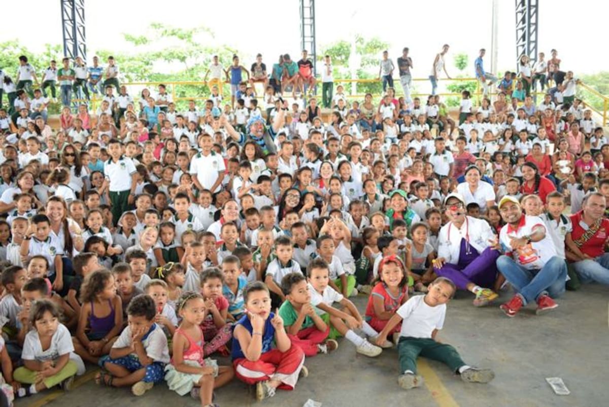 Con la presencia de más de 500 niños, la Gobernación de Bolívar, desde Morales, dijo que los niños deben estar en los colegios educándose y no trabajando. Cortesía