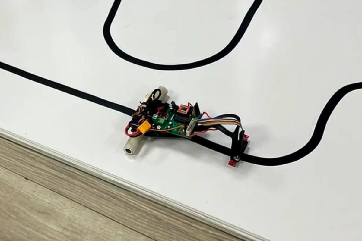 En Cartagena también se hacen robots: Escuela Naval gana importante torneo